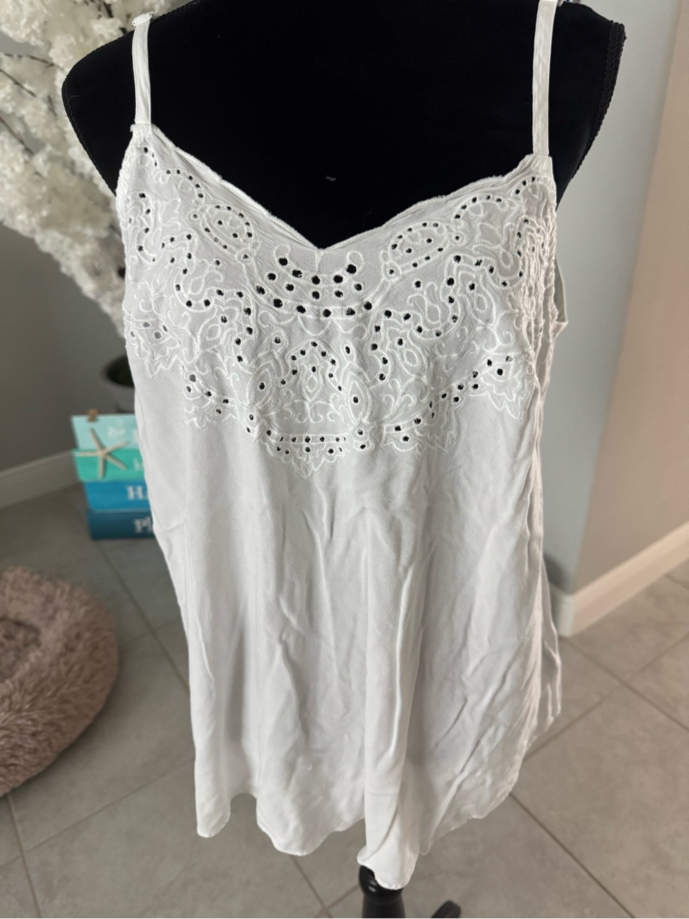 torrid White Eyelet Lace Camisole Tank